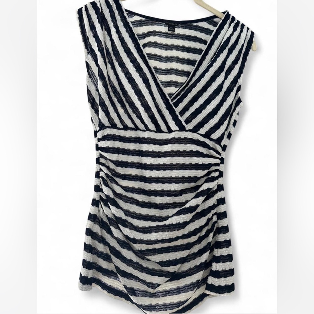 Ann Taylor Navy and White Patterned Top